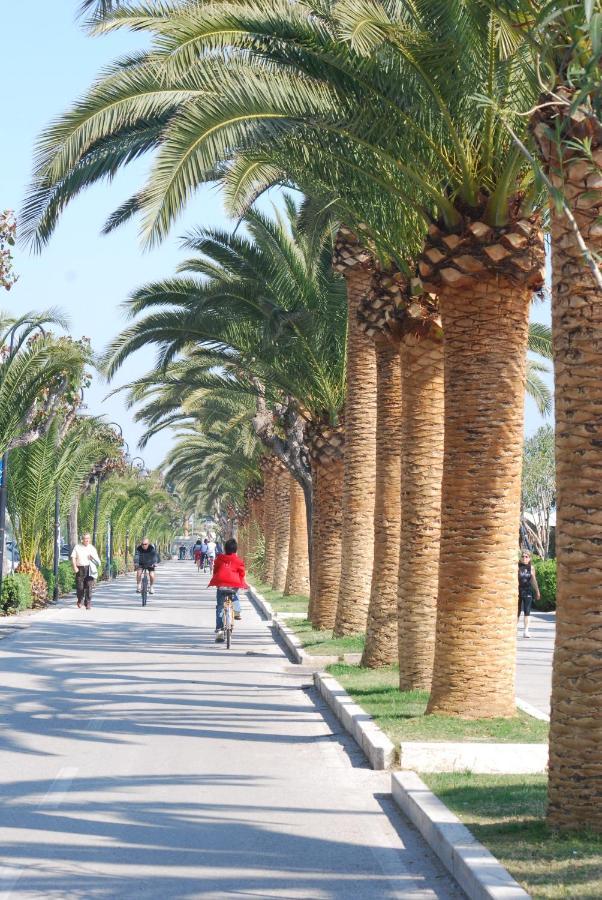 Ostello La Stazione Alba Adriatica Buitenkant foto
